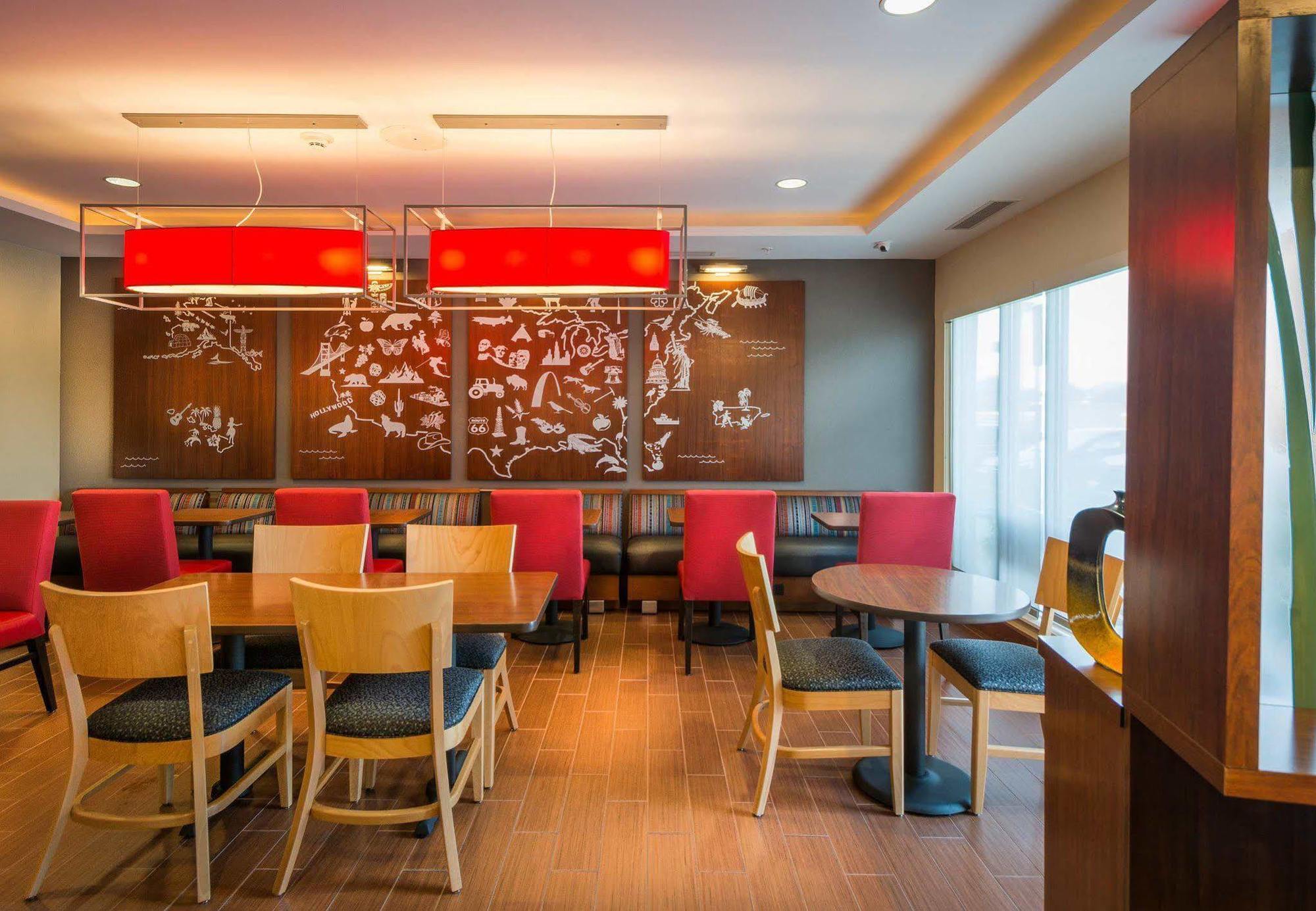 Towneplace Suites By Marriott Goldsboro Bagian luar foto