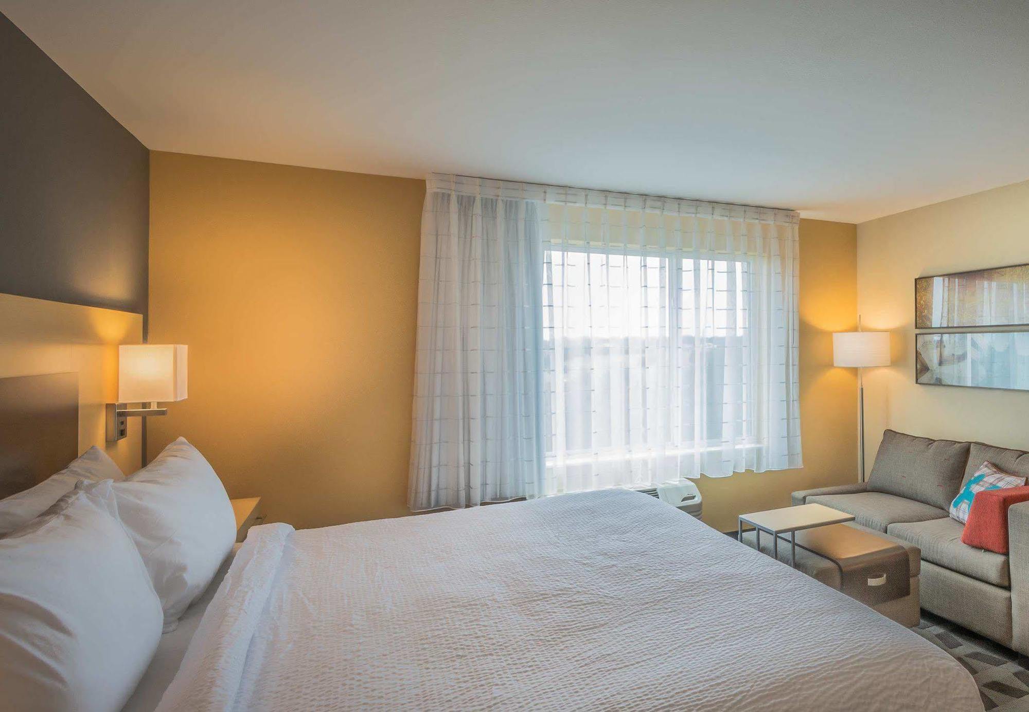 Towneplace Suites By Marriott Goldsboro Bagian luar foto